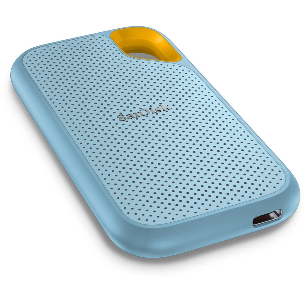 SanDisk 2TB Extreme Portable SSD - Up to 1050MB/s, USB-C, USB 3.2 Gen 2, IP65 Water and dust