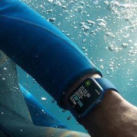 Apple Watch Series 7 GPS, 41mm Starlight Aluminum Case with Starlight Sport Band - Regular