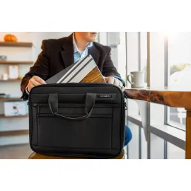 Samsonite Classic 2.0 15.6 Inch Shuttle Bag